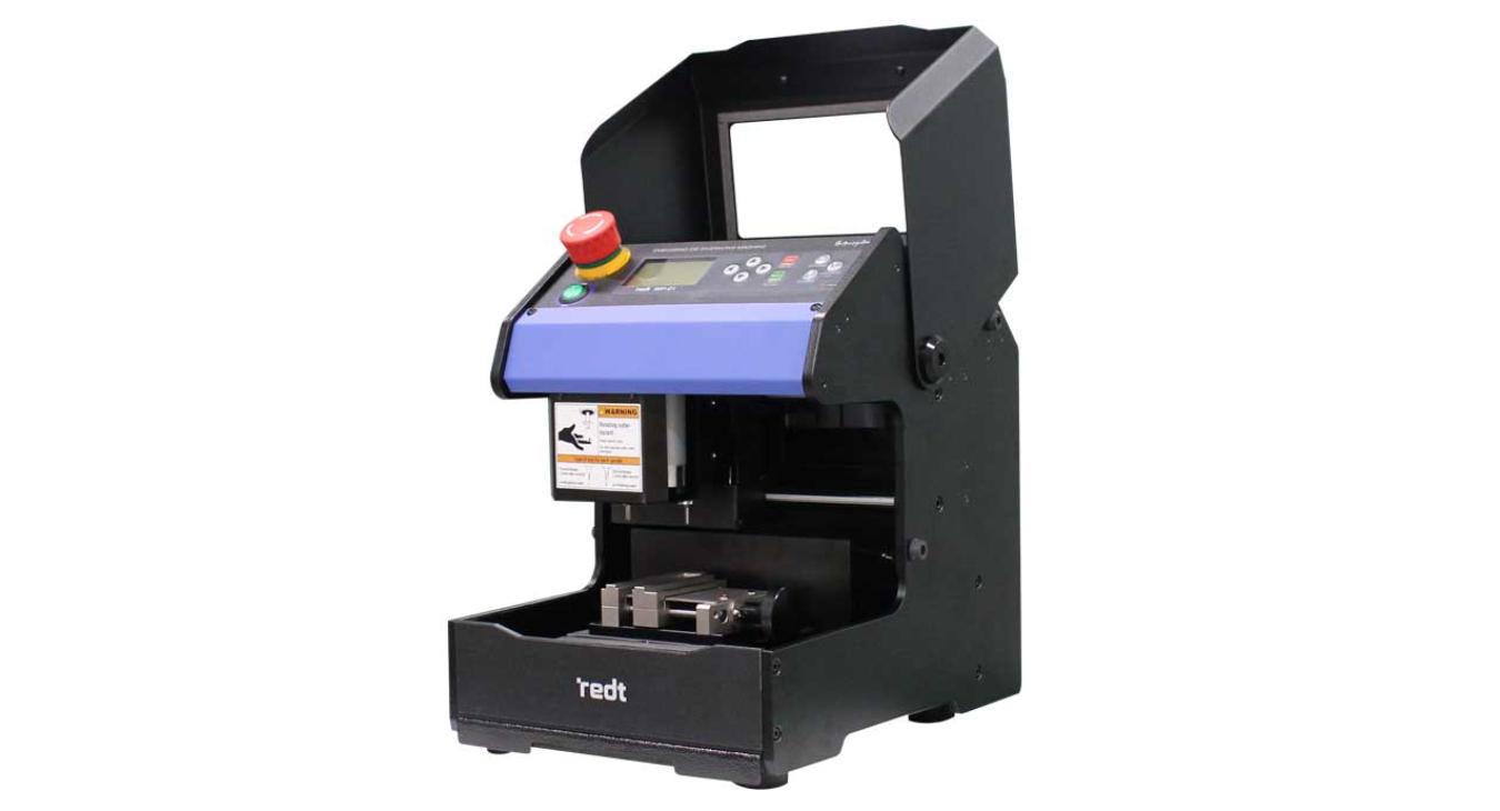 IMP C1 incisore CNC per timbri in ottone